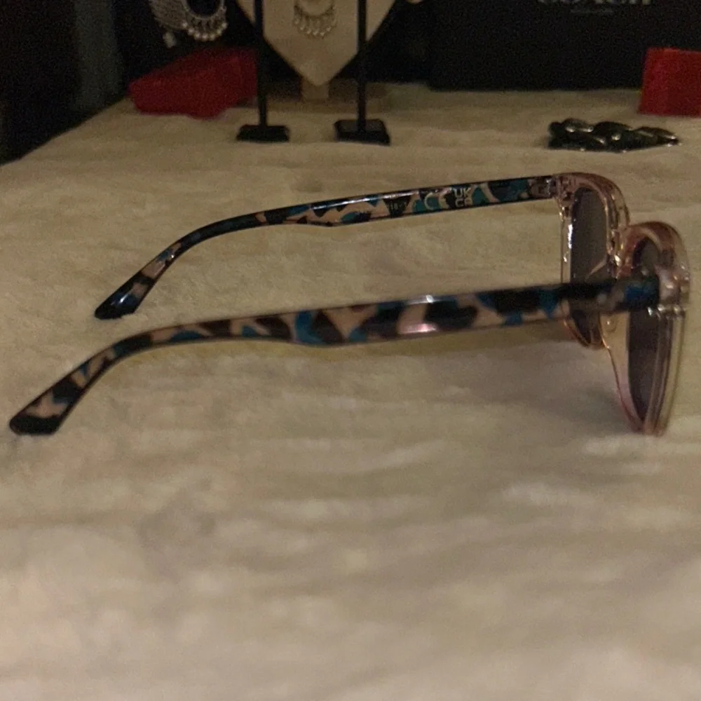 Pink and Leopard Print‎ Sunglasses